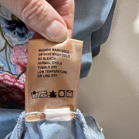 Driftwood Women’s Embroidered Detty Blouse Size M Floral Boho California Country - Picture 5 of 9